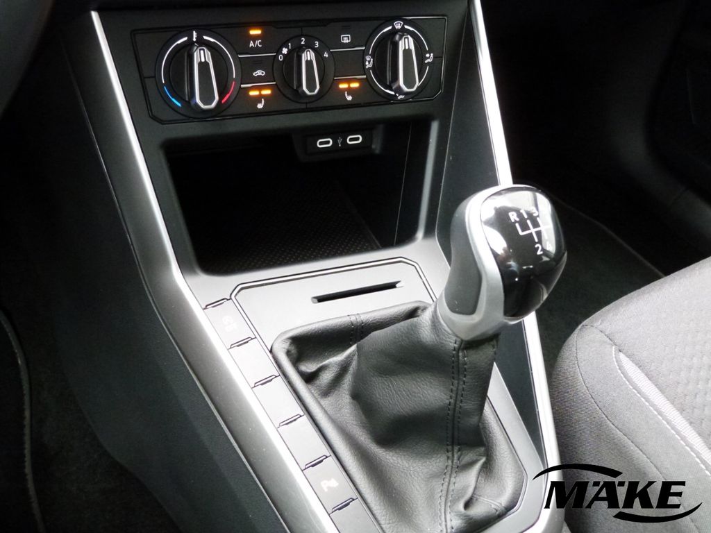 Volkswagen Polo 2023 г. Серый, пробег 59900 км