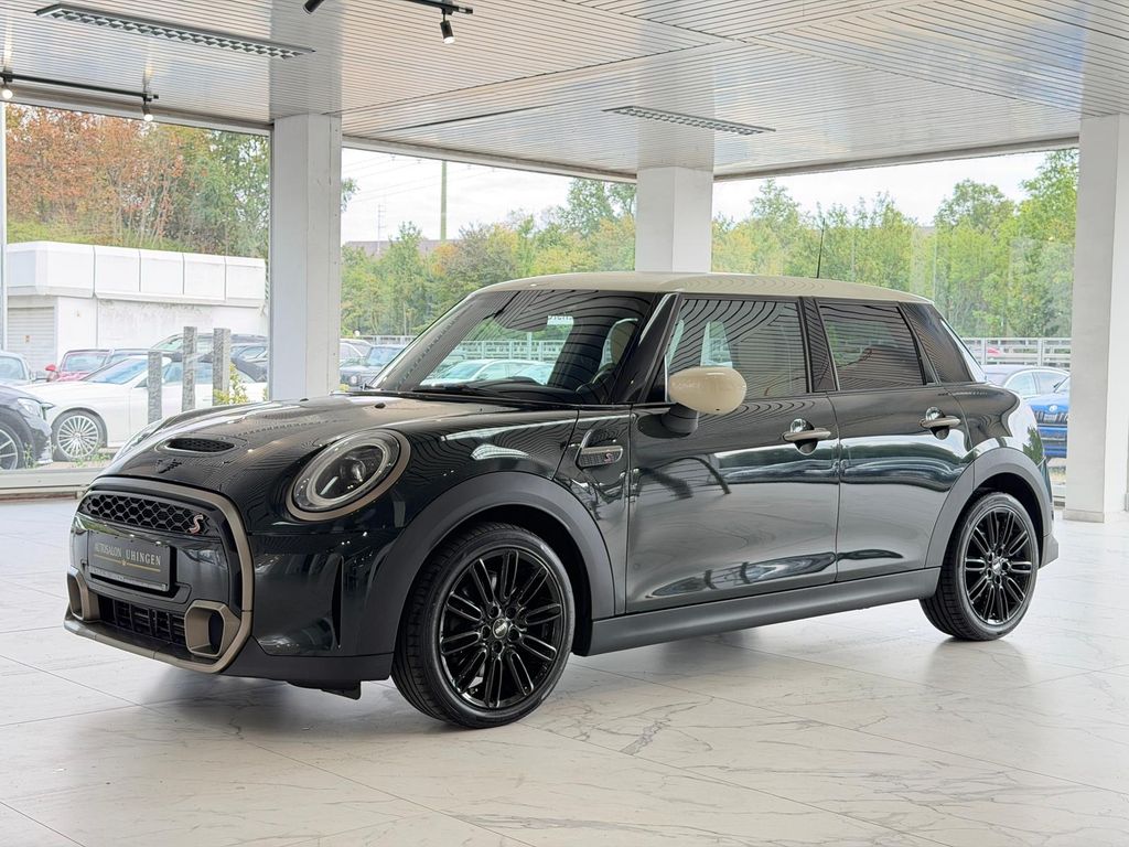 Mini COOPER S 2023 г. Зелёный, пробег 45779 км