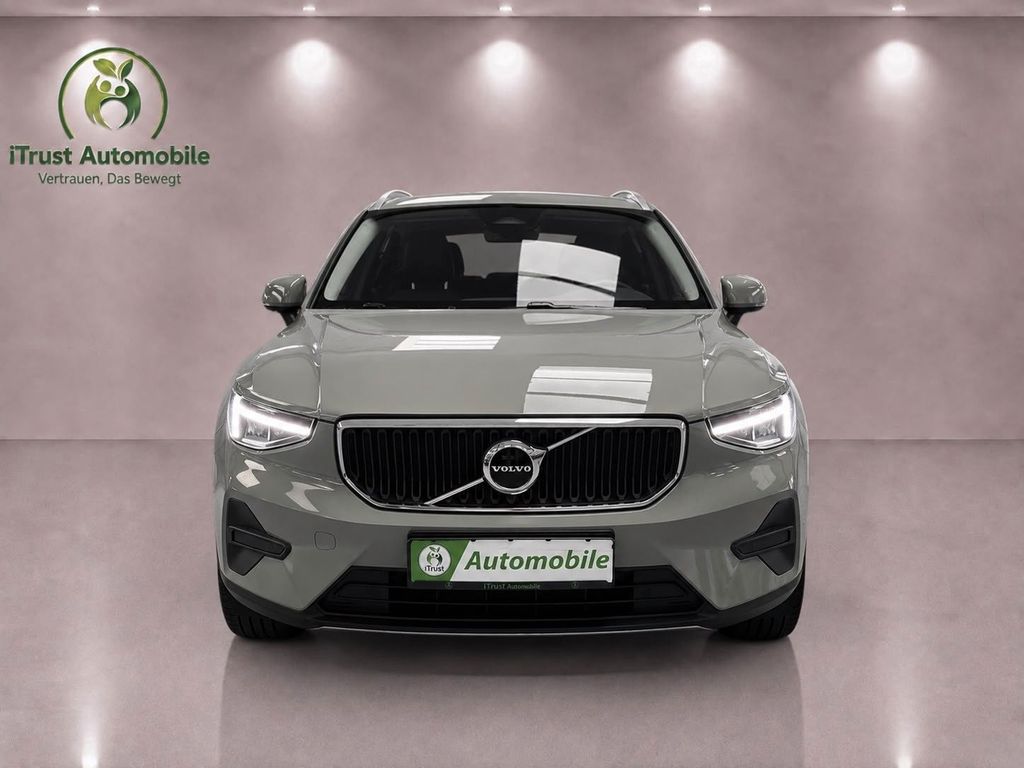 Volvo XC40 2024 г. Зелёный, пробег 49400 км