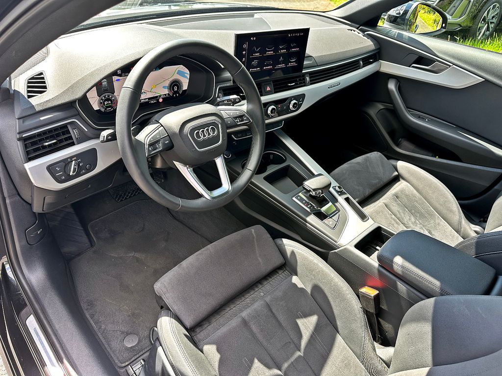 Audi A4 2025 г. Чёрный, пробег 12400 км