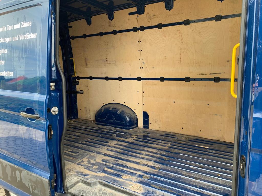 Volkswagen CRAFTER 2022 г. Синий, пробег 43125 км