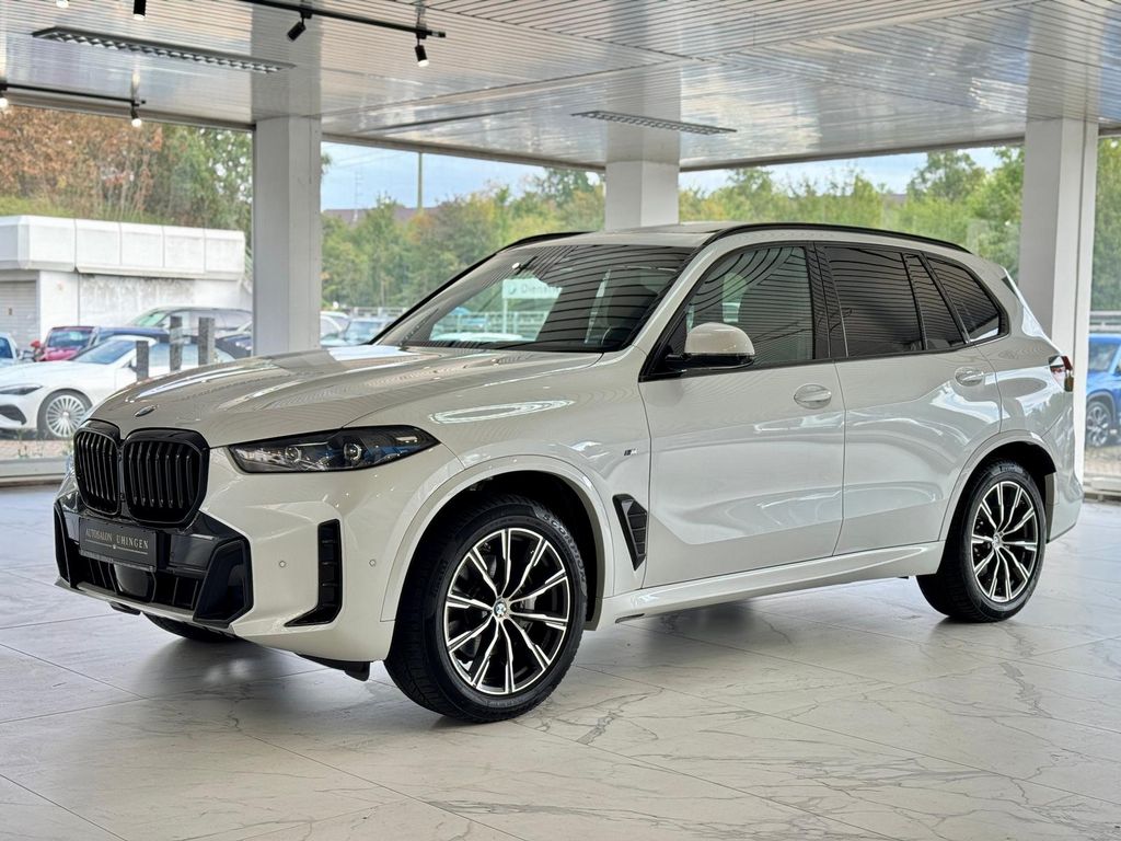 BMW X5 2024 г. Белый, пробег 27500 км