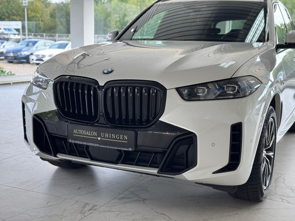 BMW X5 2024 г. Белый, пробег 27500 км