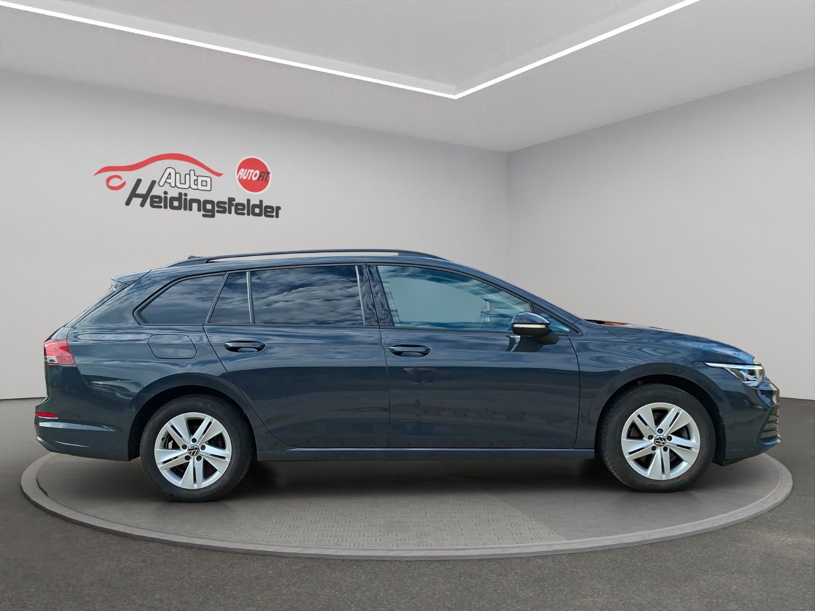 Volkswagen Golf 2023 г. Серый, пробег 51399 км