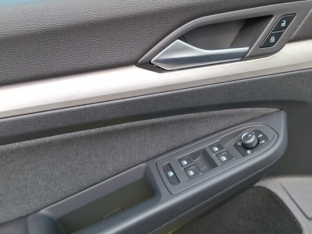 Volkswagen Golf 2023 г. Серый, пробег 51399 км