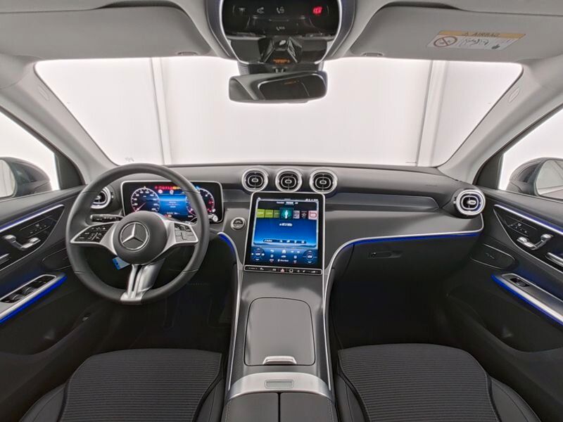 Mercedes-Benz GLC 220 2025 г. Серый, пробег 18328 км