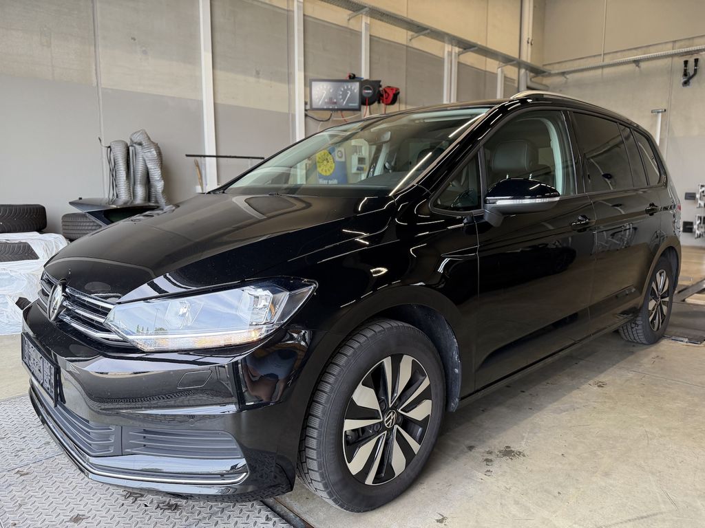 Volkswagen Touran 2026 г. Чёрный, пробег 27835 км