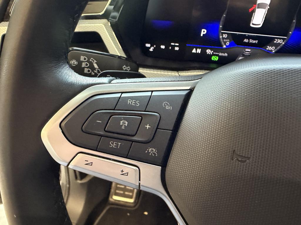 Volkswagen Touran 2026 г. Чёрный, пробег 27835 км