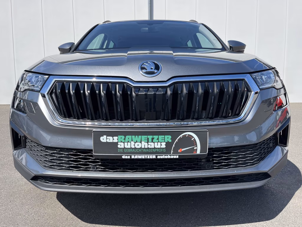 Skoda Karoq 2022 г. Серый, пробег 43381 км