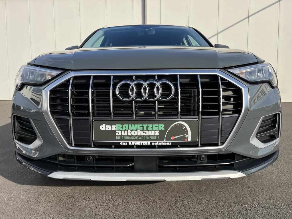 Audi Q3 2023 г. Серый, пробег 29987 км