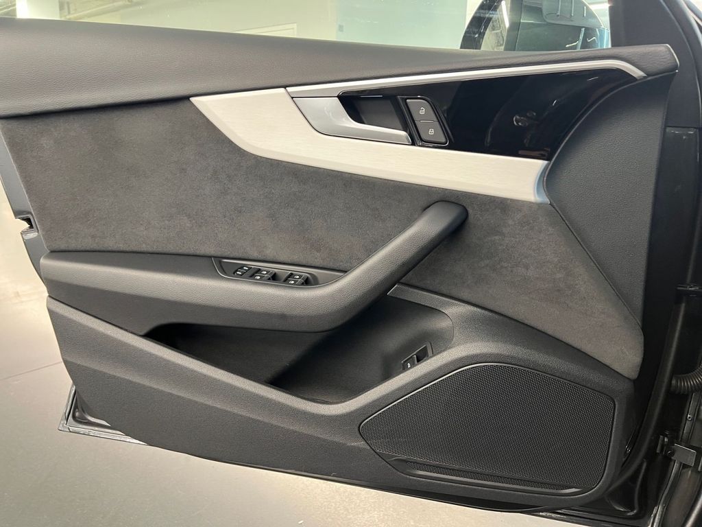 Audi A4 2022 г. Серый, пробег 51802 км