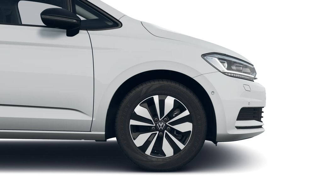 Volkswagen Touran 2025 г. Белый, пробег 16789 км
