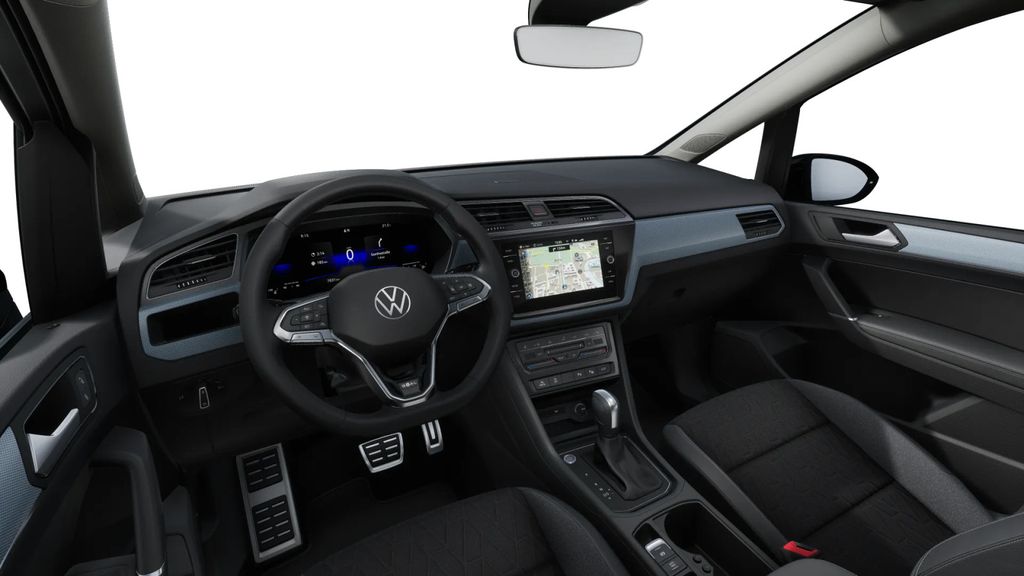 Volkswagen Touran 2025 г. Белый, пробег 16789 км
