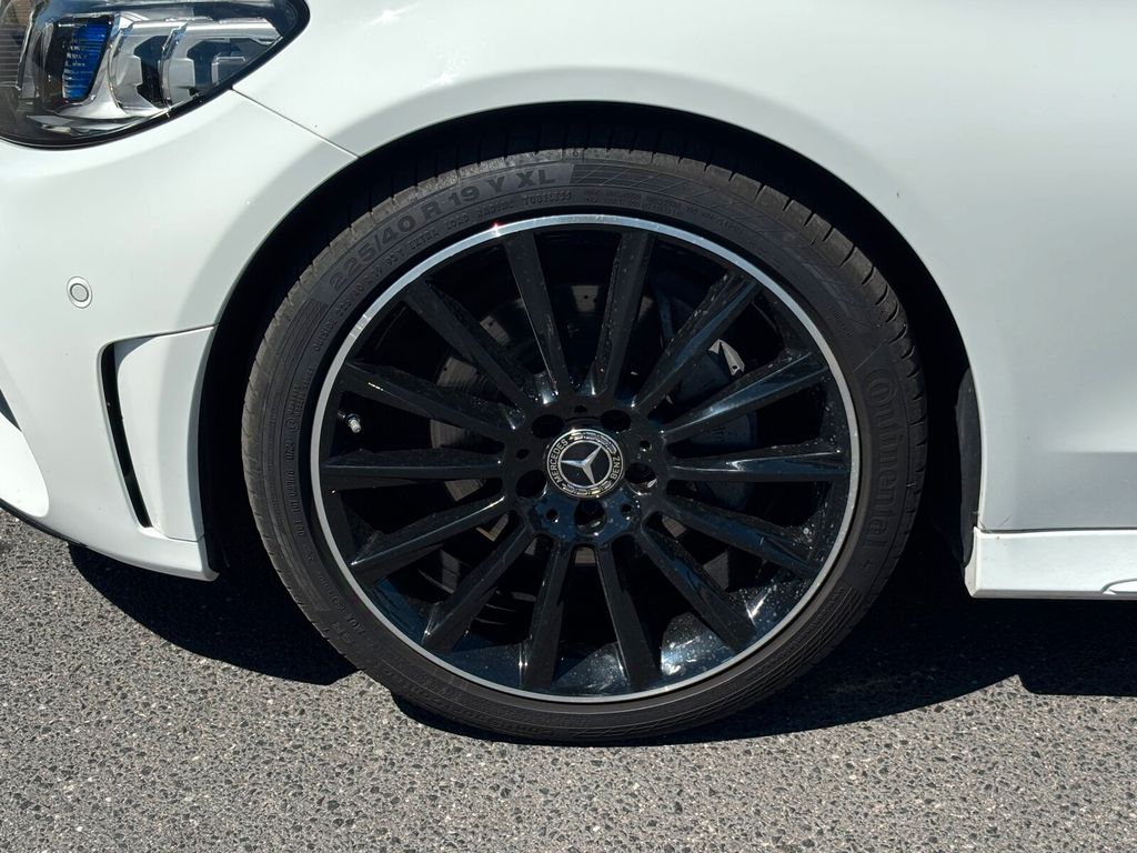 Mercedes-Benz C 220 2022 г. Белый, пробег 54800 км