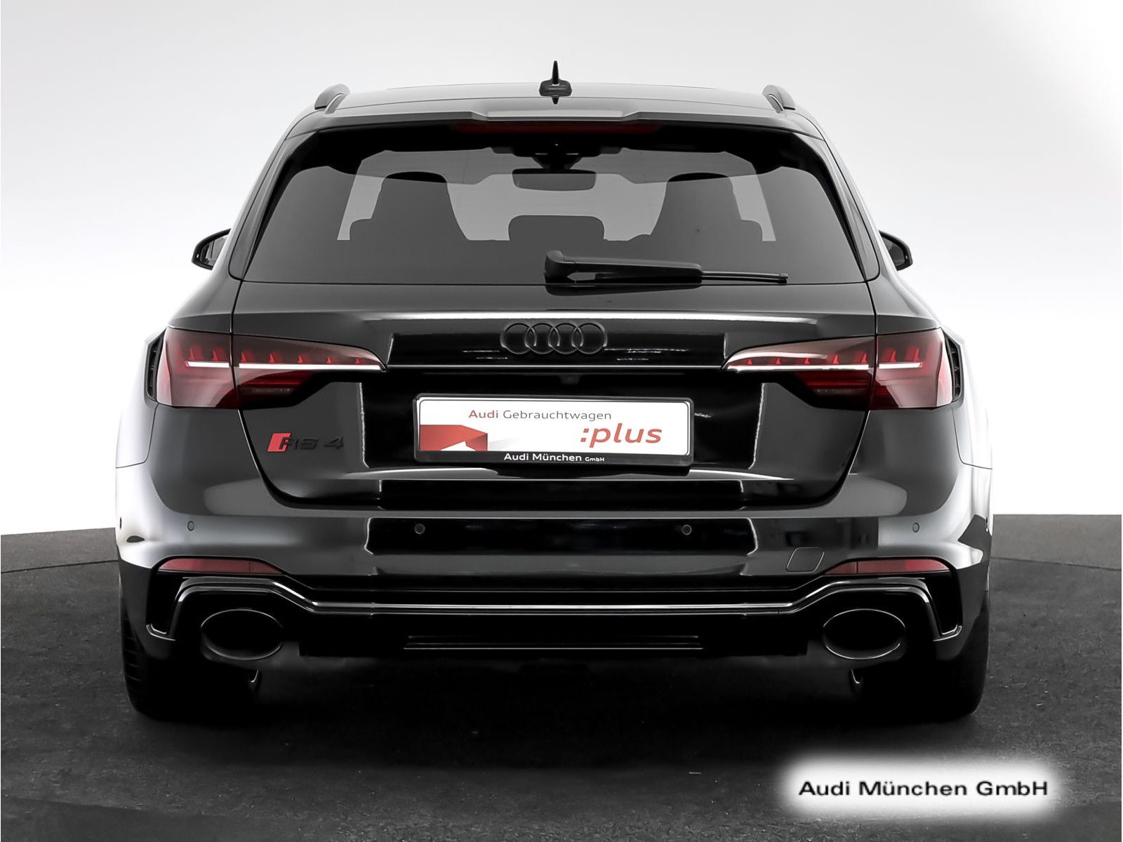 Audi RS4 2024 г. Чёрный, пробег 29617 км