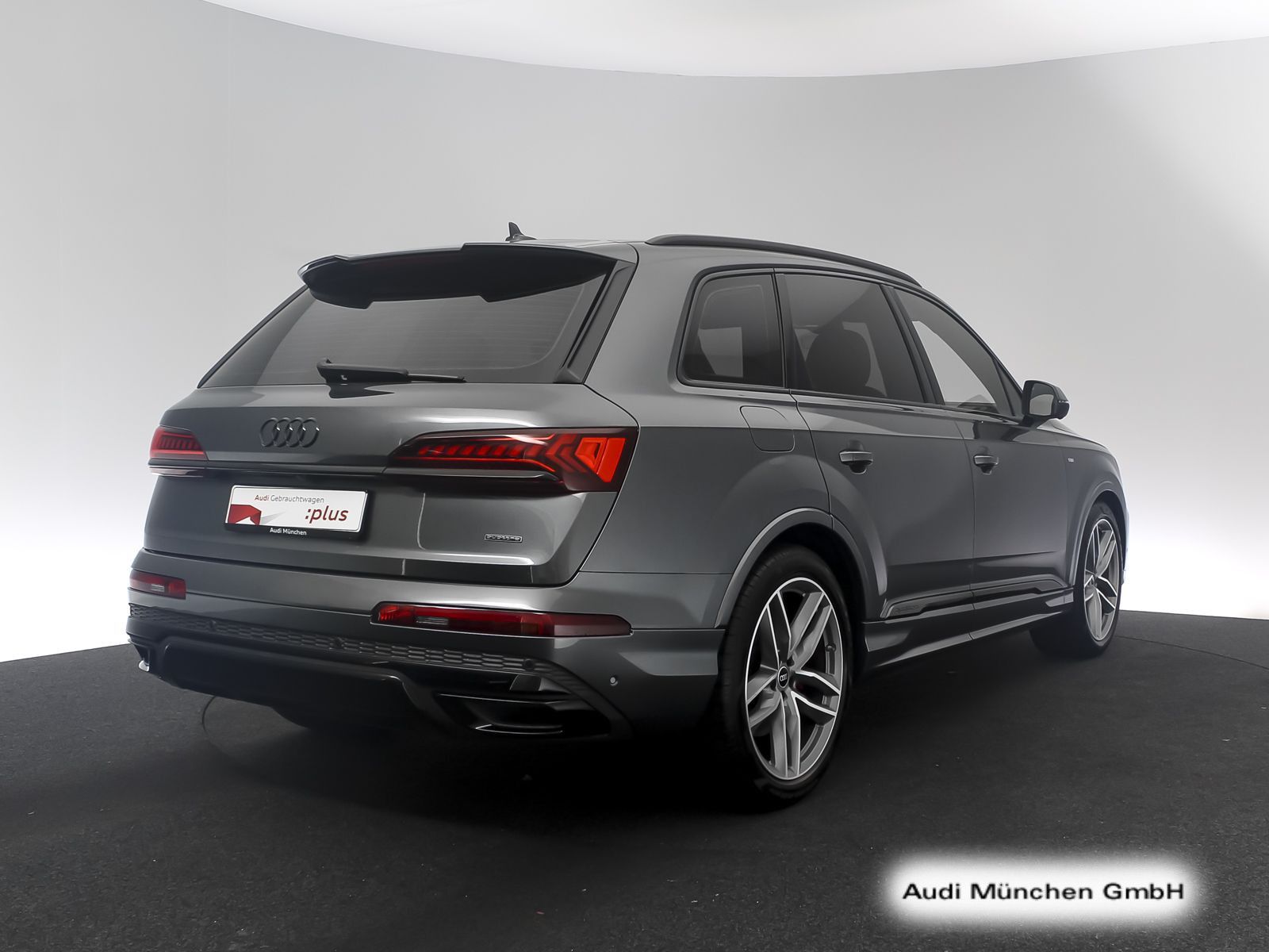 Audi Q7 2022 г. Серый, пробег 49094 км