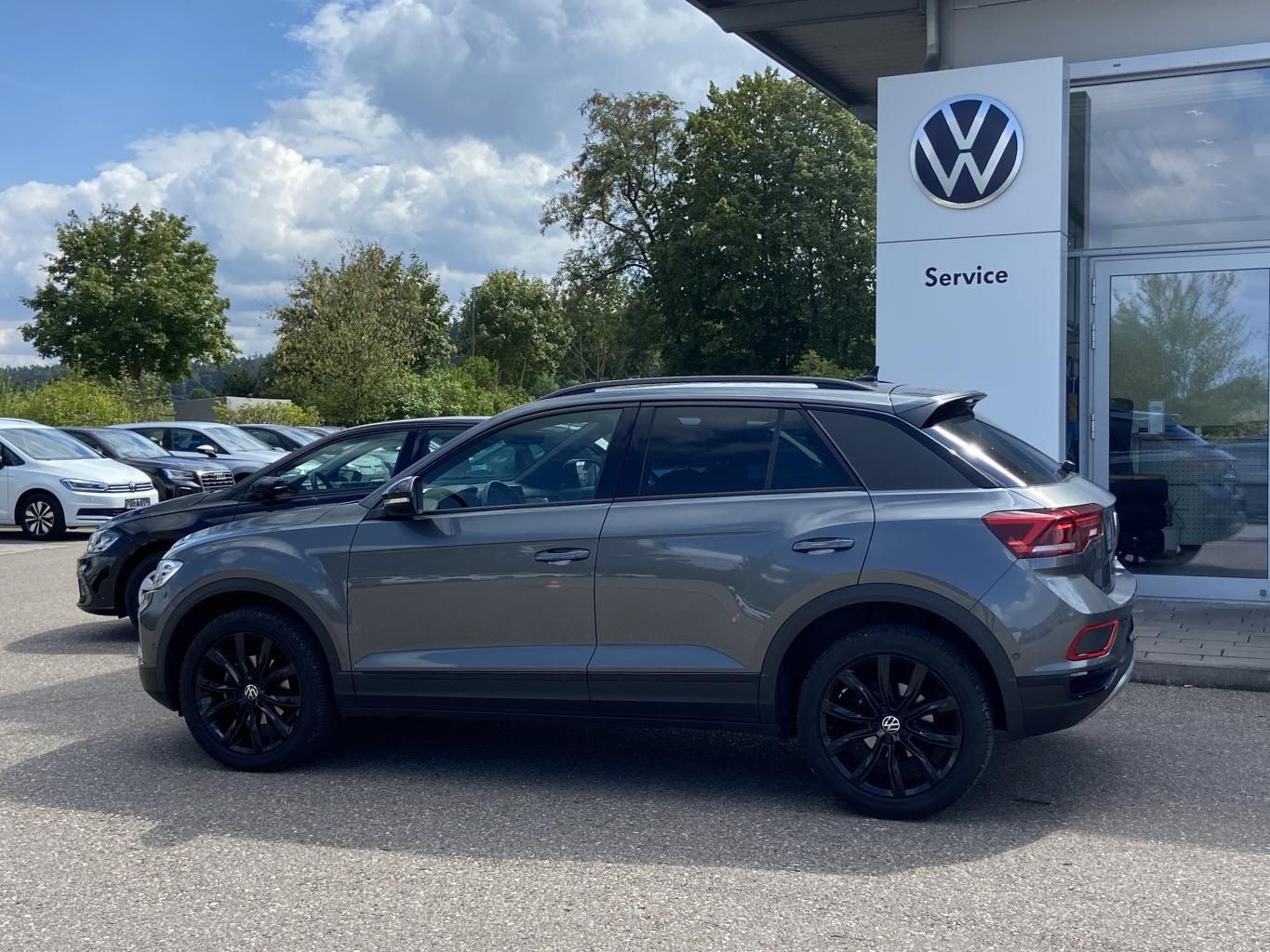 Volkswagen T-Roc 2023 г. Серый, пробег 35638 км