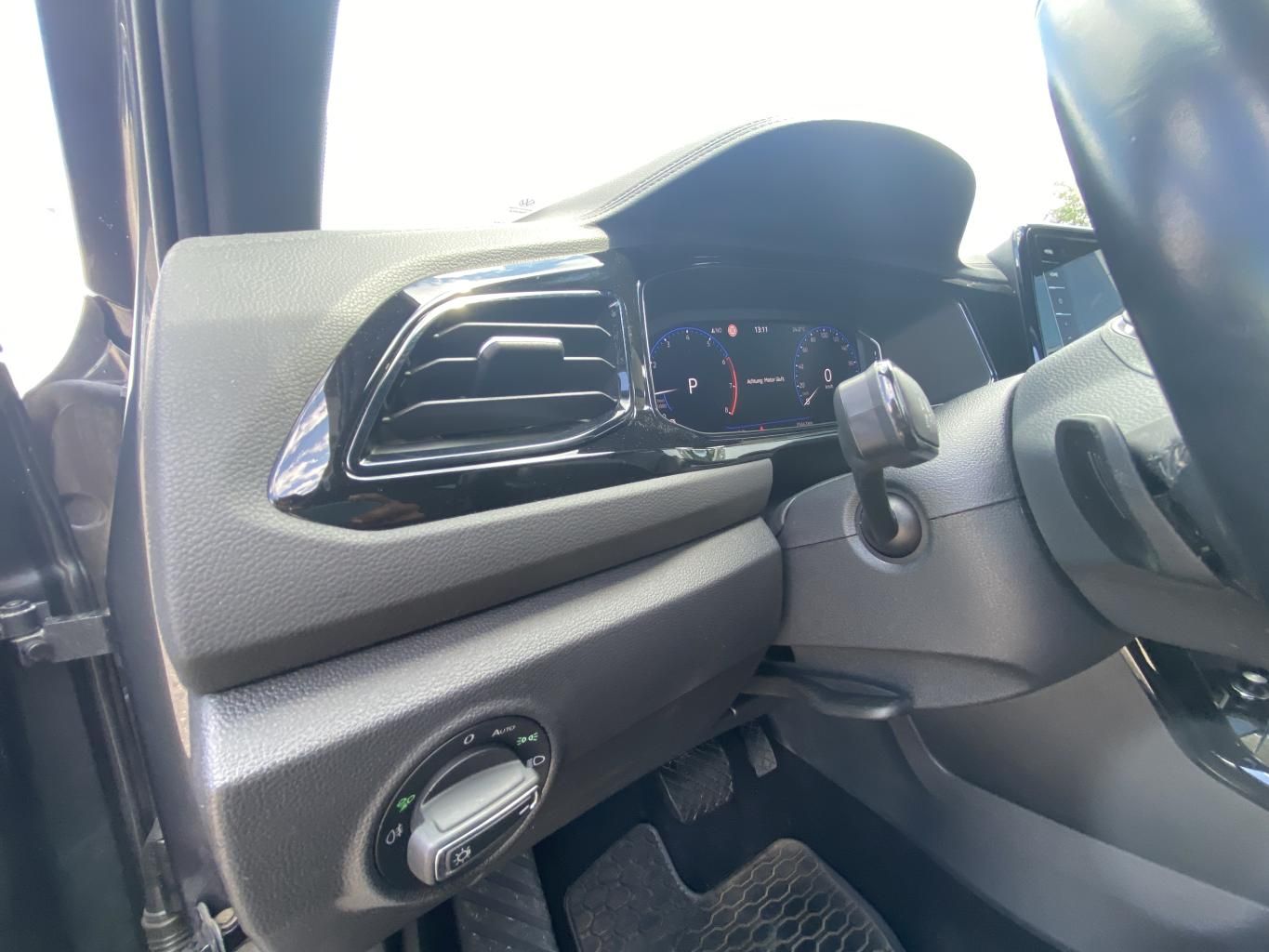 Volkswagen T-Roc 2023 г. Серый, пробег 35638 км