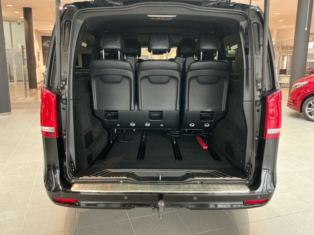 Mercedes-Benz V 300 2023 г. Чёрный, пробег 45337 км
