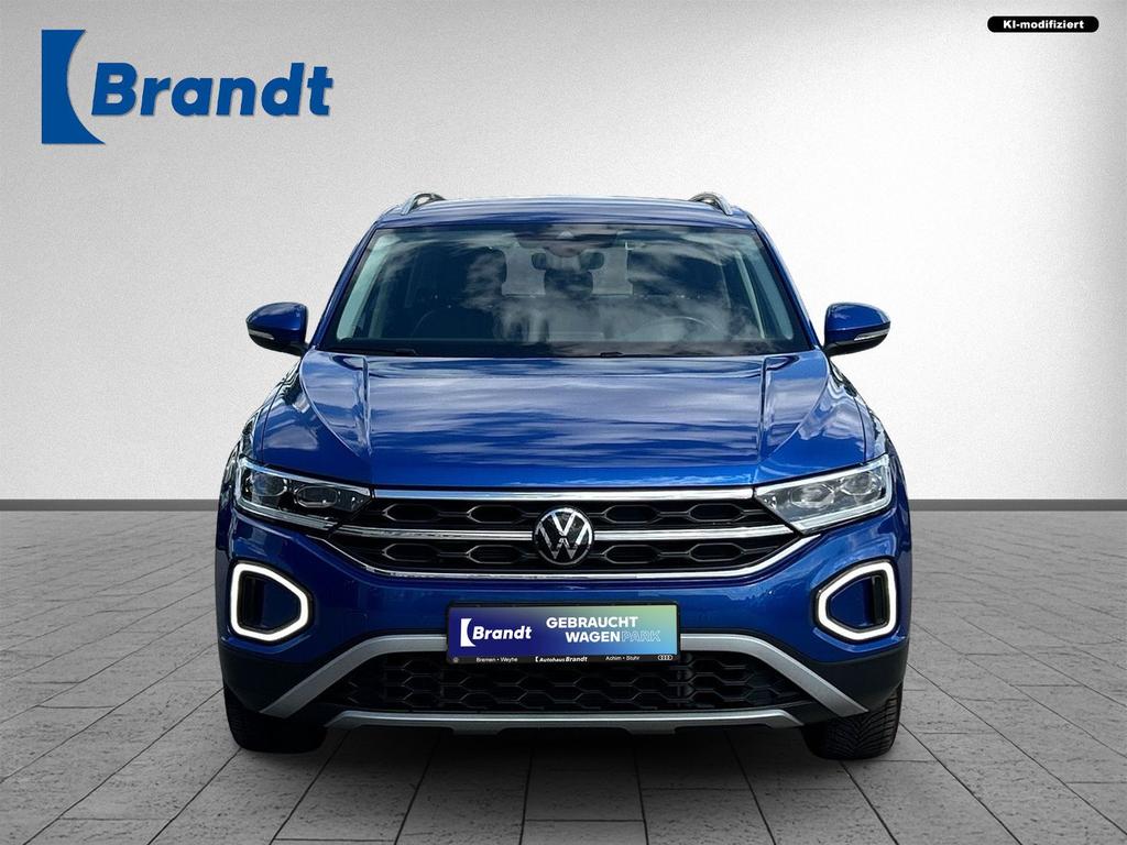 Volkswagen T-Roc 2023 г. Синий, пробег 38450 км