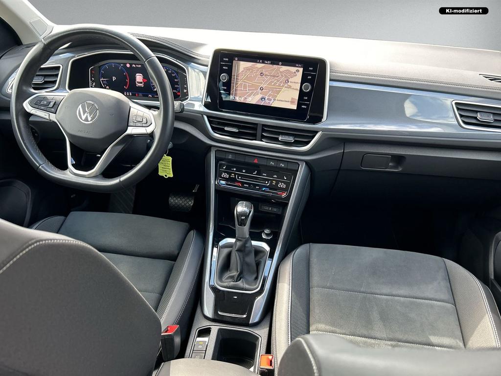 Volkswagen T-Roc 2023 г. Синий, пробег 38450 км