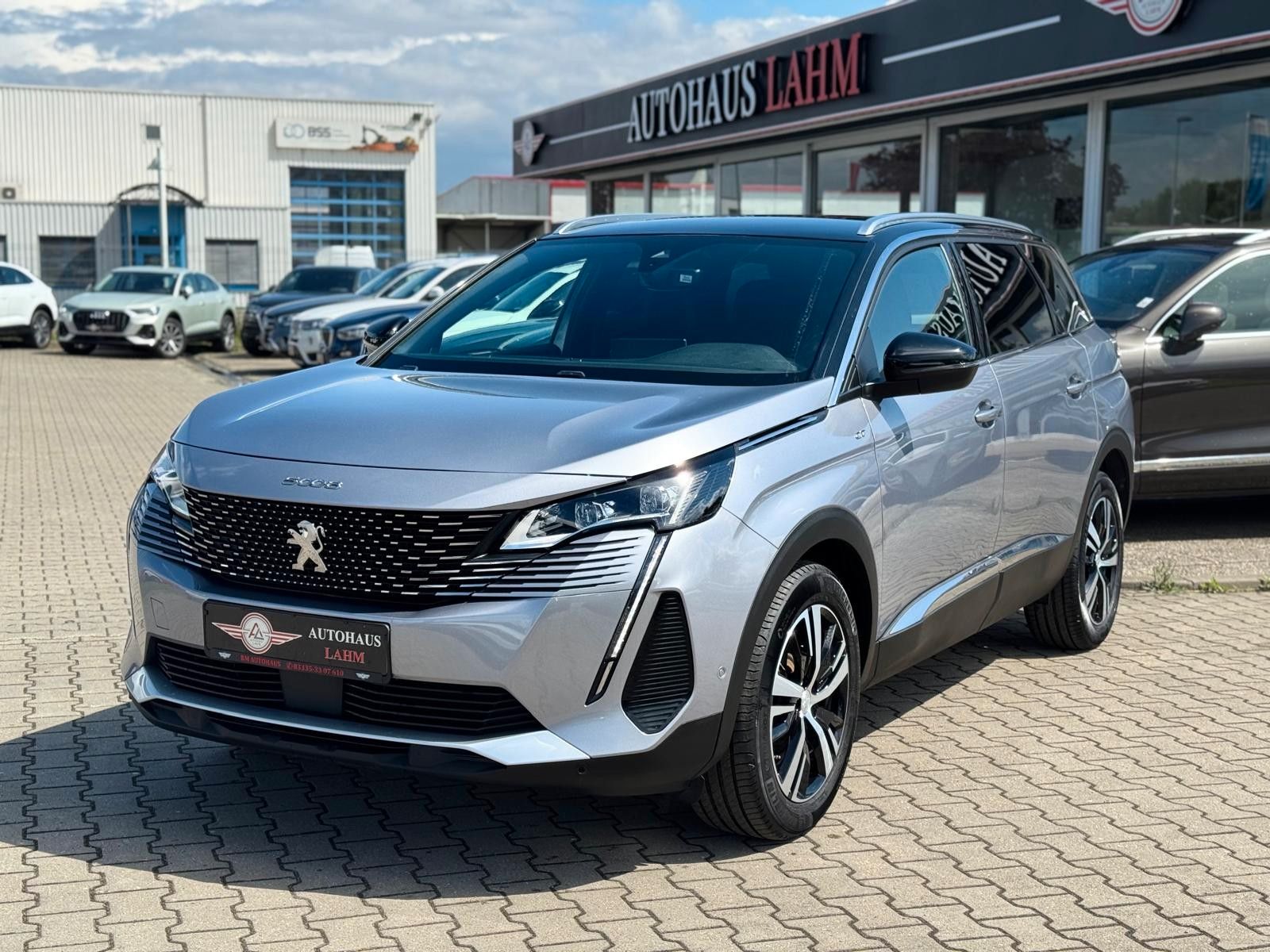 Peugeot 5008 2023 г. Серый, пробег 49000 км