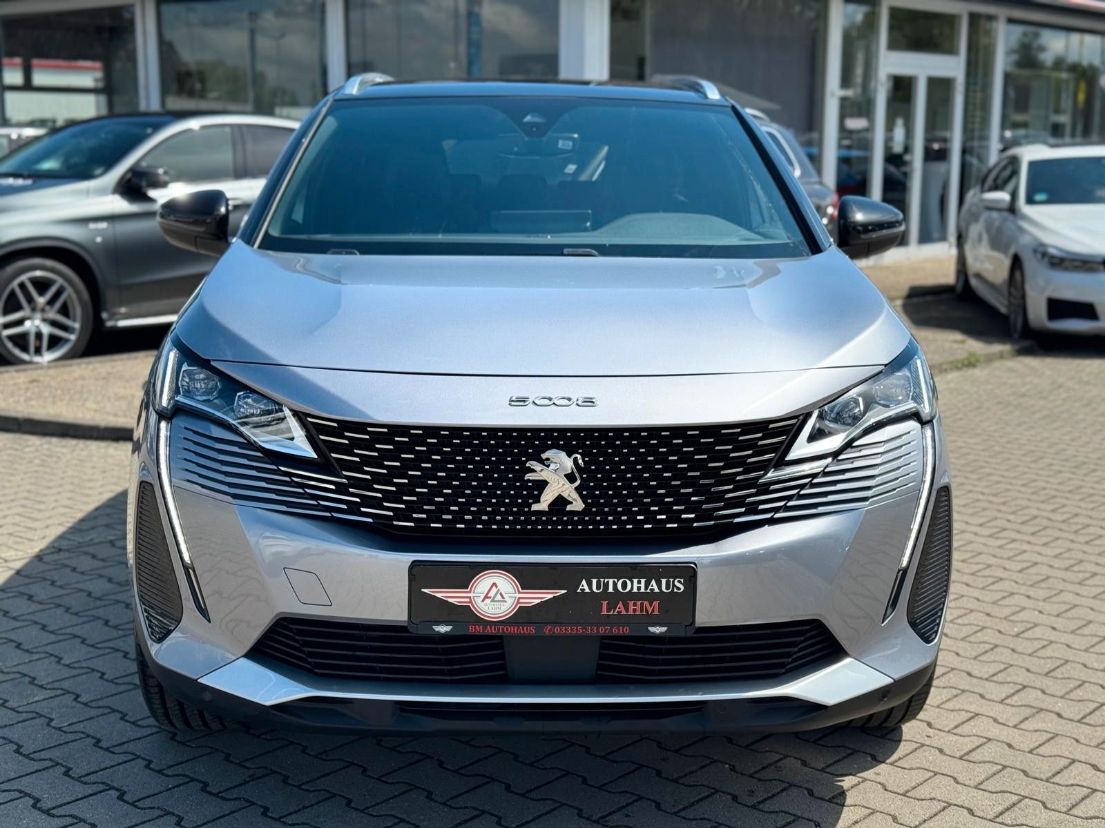 Peugeot 5008 2023 г. Серый, пробег 49000 км