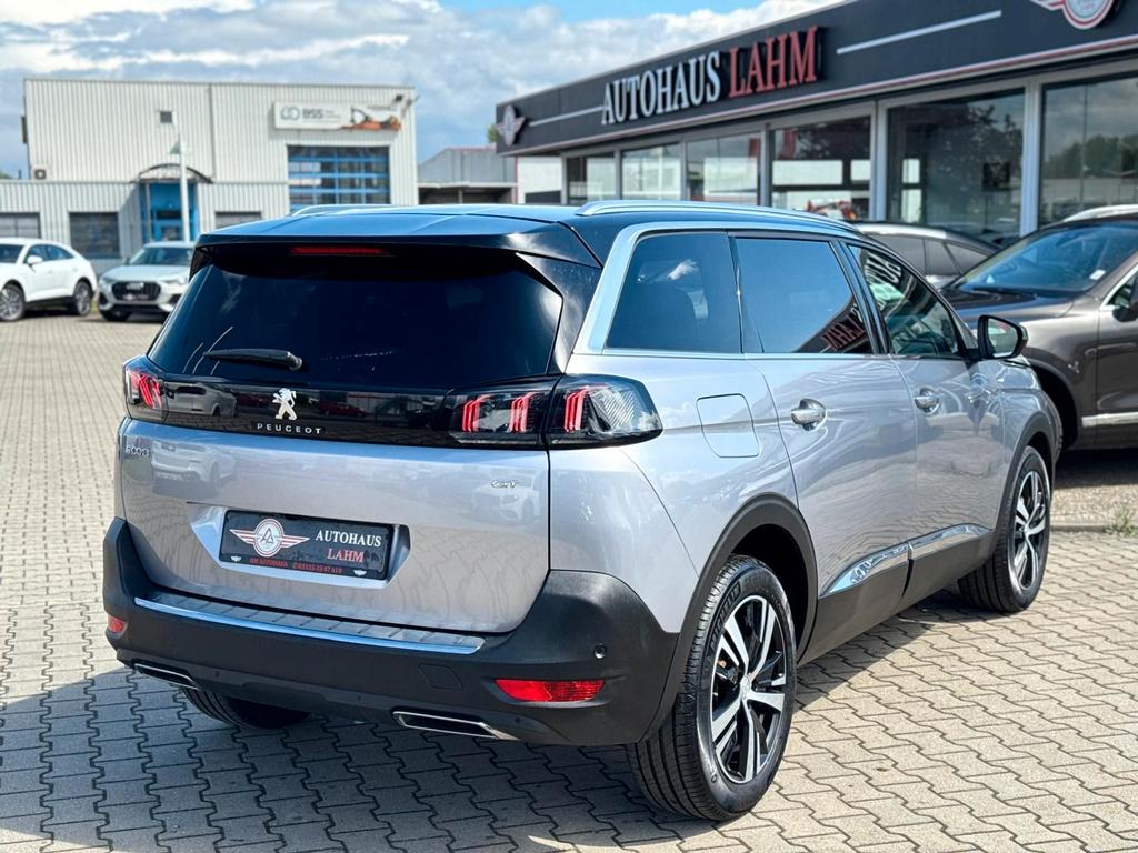 Peugeot 5008 2023 г. Серый, пробег 49000 км