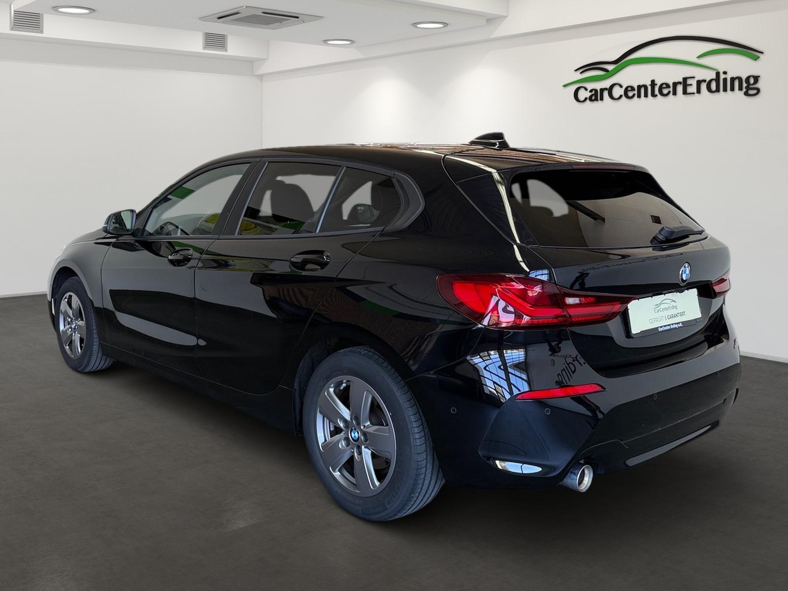 BMW 118 2022 г. Чёрный, пробег 46900 км