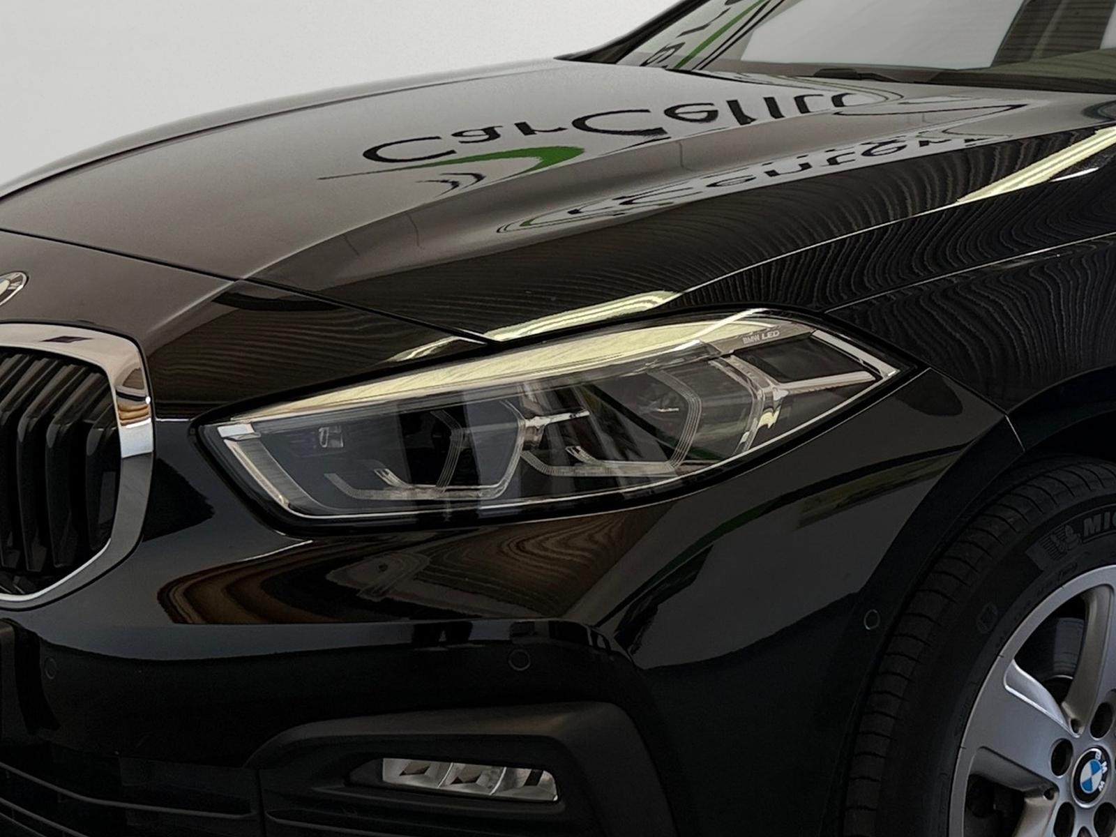 BMW 118 2022 г. Чёрный, пробег 46900 км