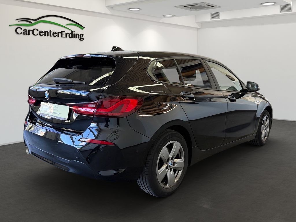 BMW 118 2022 г. Чёрный, пробег 46900 км