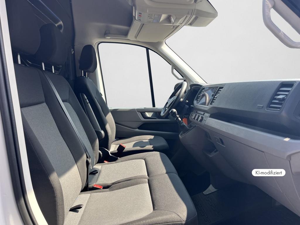 Volkswagen CRAFTER 2022 г. Белый, пробег 48144 км