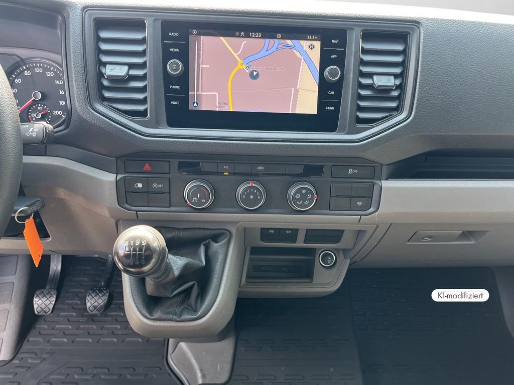 Volkswagen CRAFTER 2022 г. Белый, пробег 48144 км