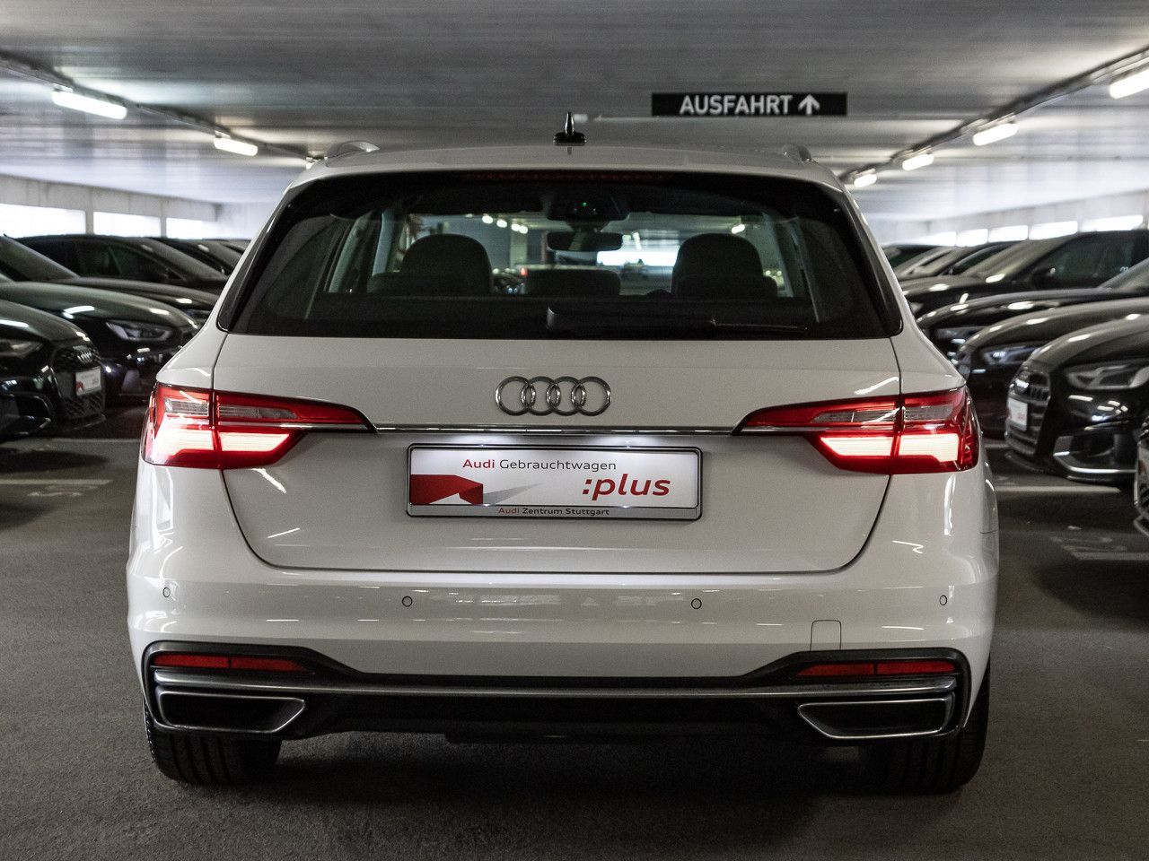 Audi A4 2023 г. Белый, пробег 53404 км