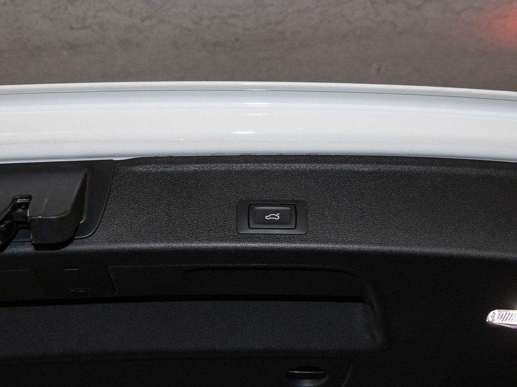 Audi A4 2023 г. Белый, пробег 53404 км