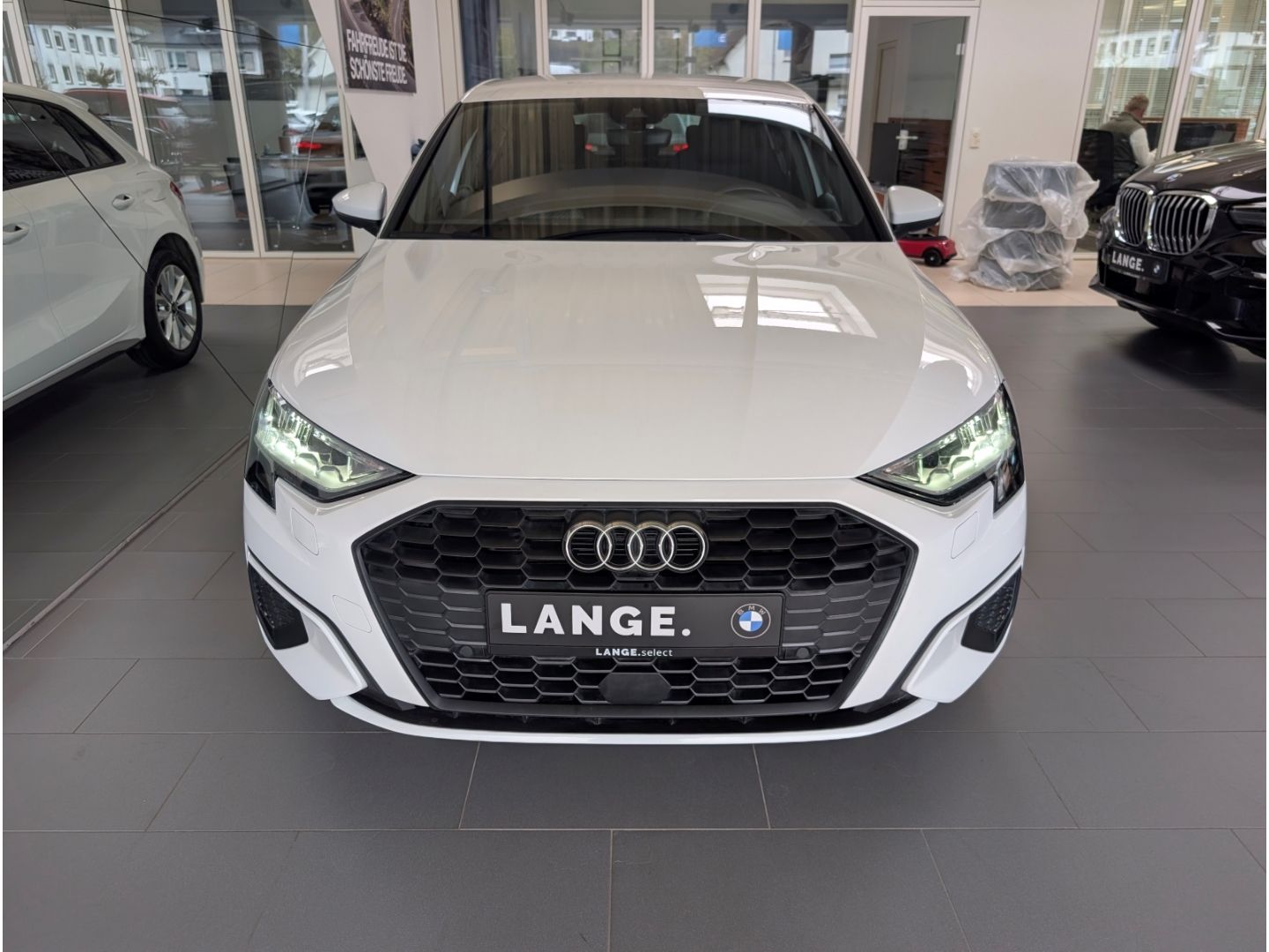 Audi A3 2022 г. Белый, пробег 55160 км