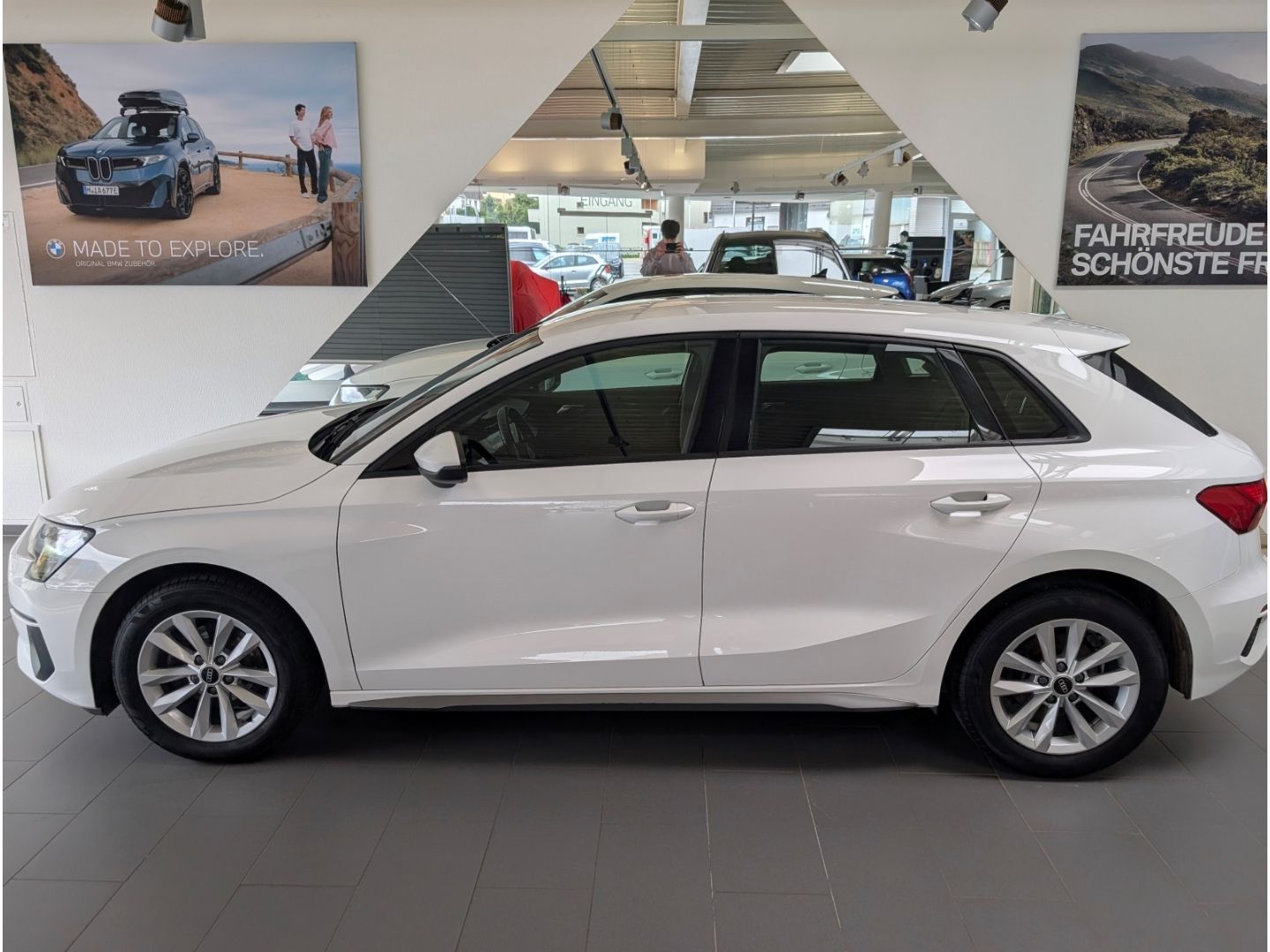 Audi A3 2022 г. Белый, пробег 55160 км
