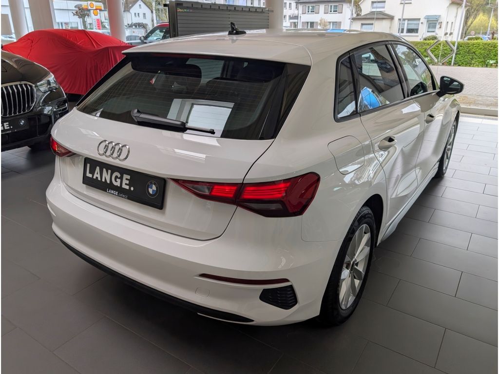 Audi A3 2022 г. Белый, пробег 55160 км