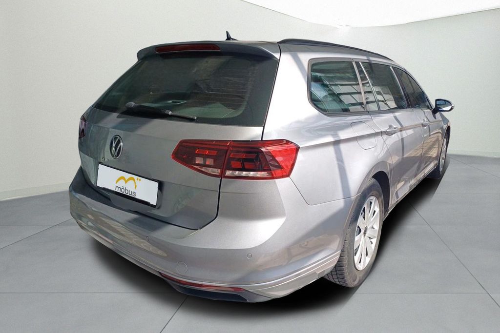 Volkswagen PASSAT VARIANT 2023 г. Серебристый, пробег 30479 км