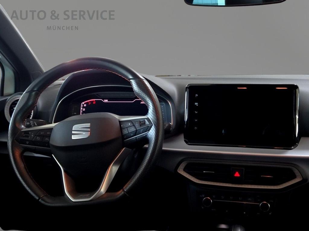 SEAT Ibiza 2022 г. Белый, пробег 39700 км