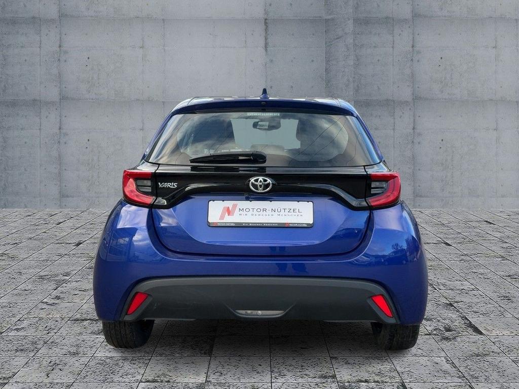 Toyota Yaris 2021 г. Синий, пробег 59030 км