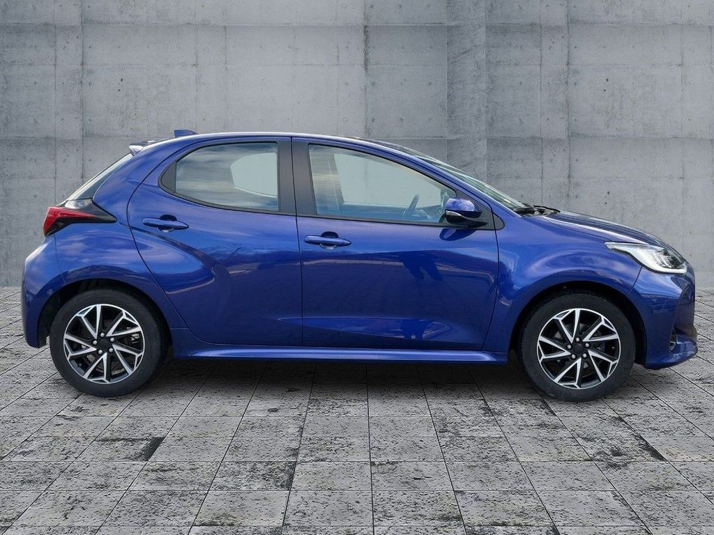 Toyota Yaris 2021 г. Синий, пробег 59030 км