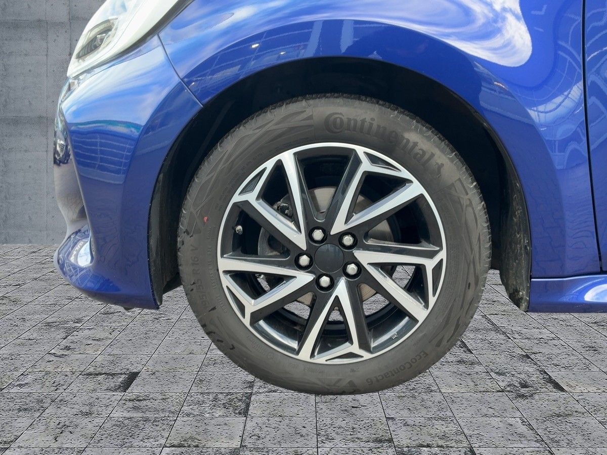 Toyota Yaris 2021 г. Синий, пробег 59030 км