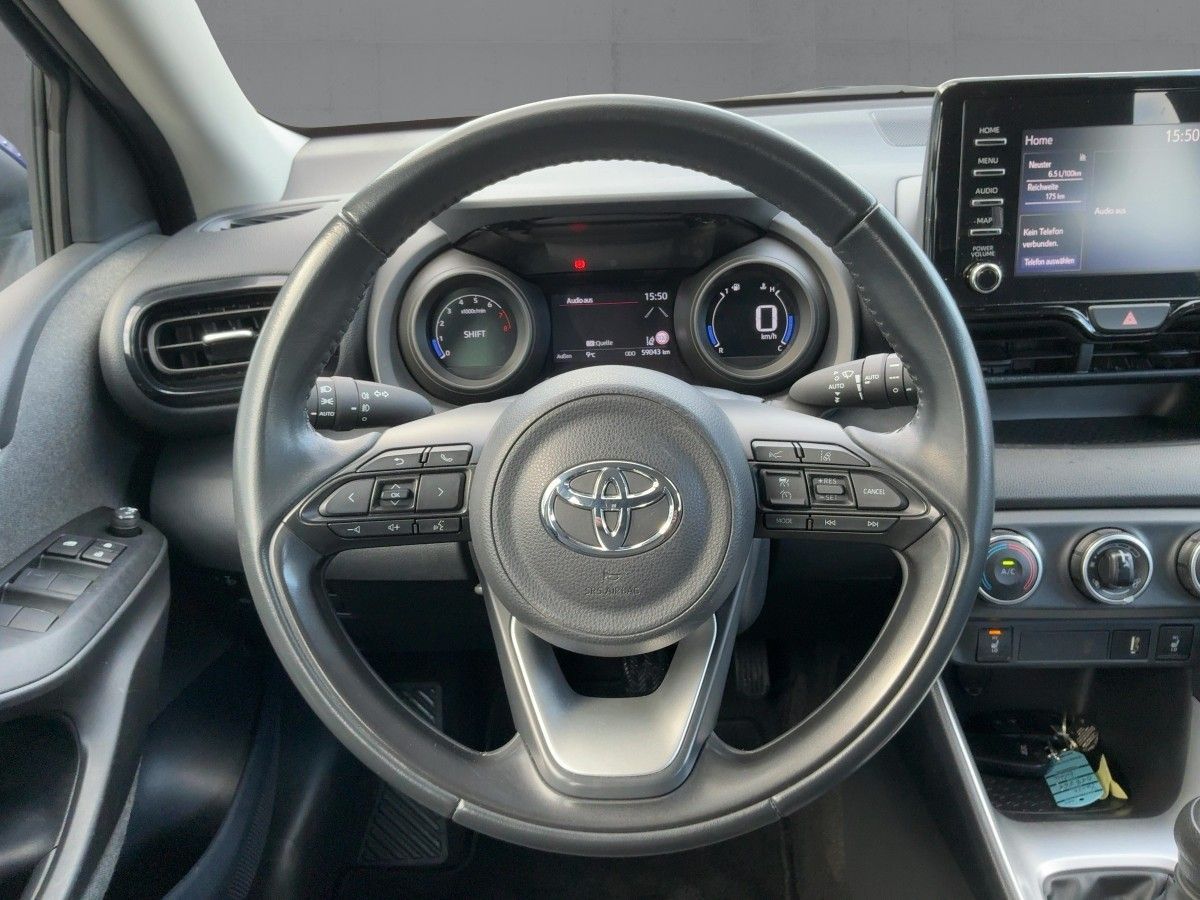 Toyota Yaris 2021 г. Синий, пробег 59030 км