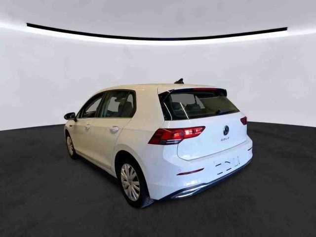 Volkswagen Golf 2024 г. Белый, пробег 23718 км
