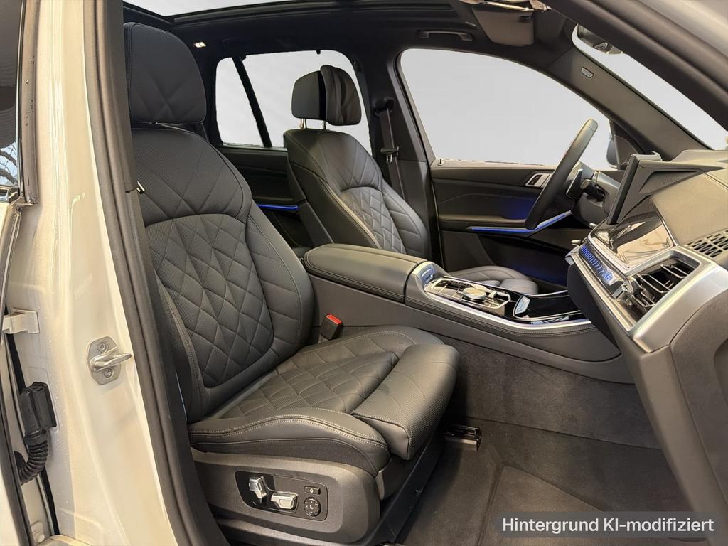 BMW X5 2025 г. Белый, пробег 23400 км