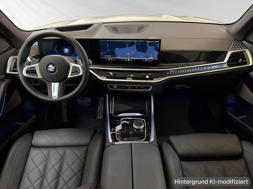 BMW X5 2025 г. Белый, пробег 23400 км