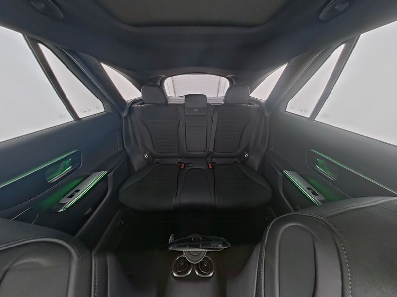 Mercedes-Benz GLC 300 2025 г. Серый, пробег 24094 км