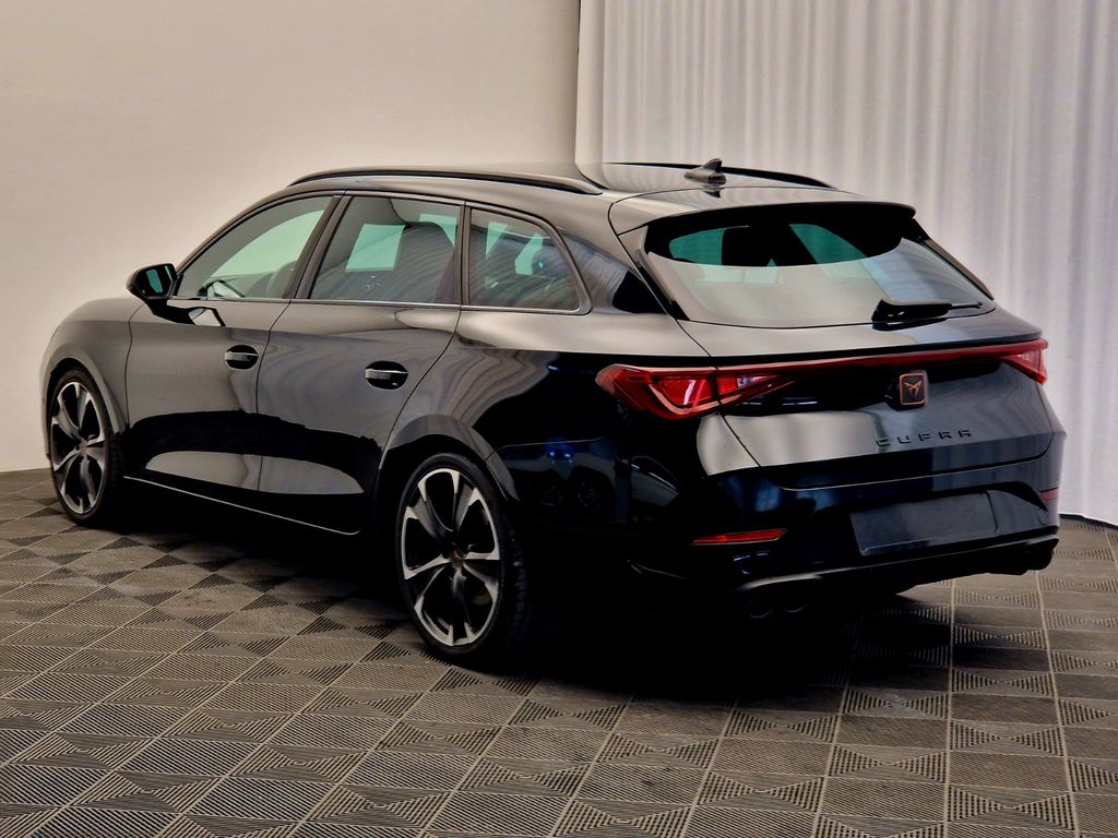 Cupra Leon 2022 г. Чёрный, пробег 38000 км