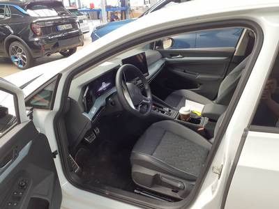 Volkswagen Golf 2025 г. Белый, пробег 18990 км